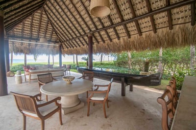 Luxury Villa Photo #14
