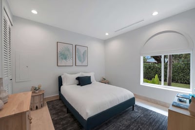 Luxury Villa Photo #35
