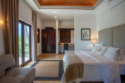 Luxury Villa Photo #63