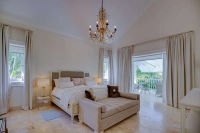 Luxury Villa Photo #14