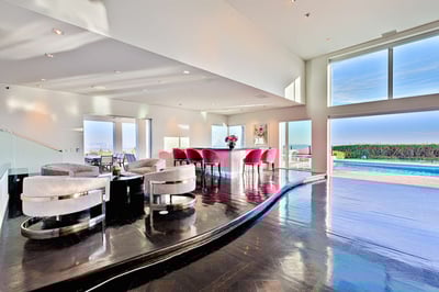 Luxury Villa Photo #18