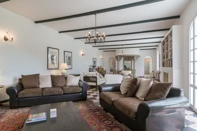 Luxury Villa Photo #12