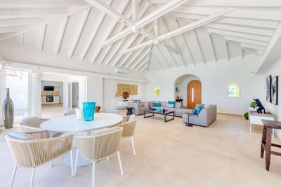 Luxury Villa Photo #16