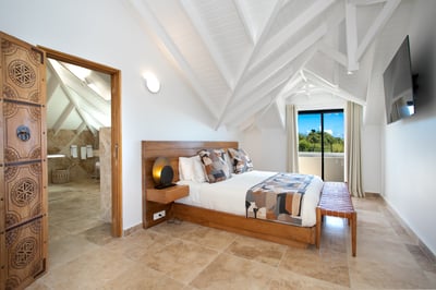 Luxury Villa Photo #37