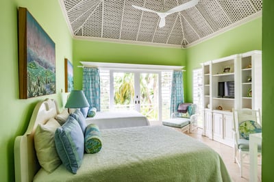 Luxury Villa Photo #15