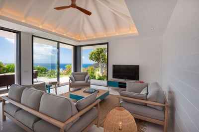 Luxury Villa Photo #16