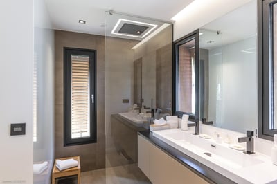 Luxury Villa Photo #20