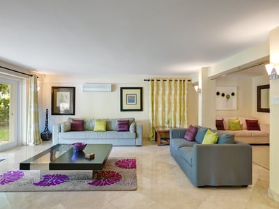 Luxury Villa Photo #9