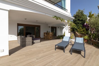 Luxury Villa Photo #6