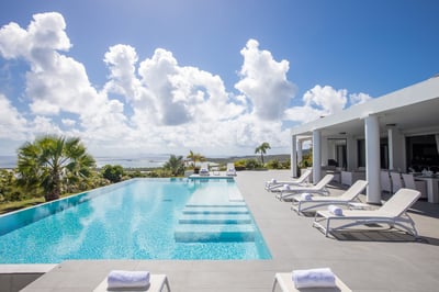 Luxury Villa Photo #3