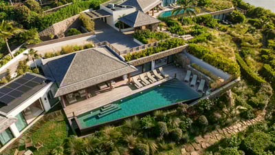 Luxury Villa Photo #9