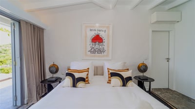 Luxury Villa Photo #30