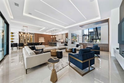 Luxury Villa Photo #19