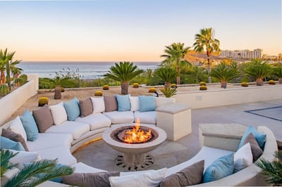 Luxury Villa Photo #4