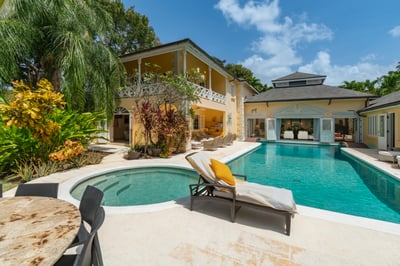Luxury Villa Photo #3