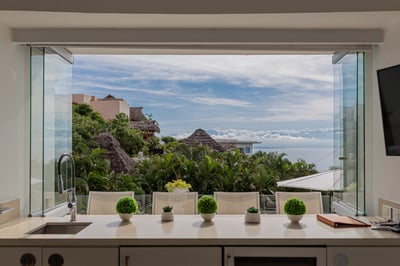 Luxury Villa Photo #13