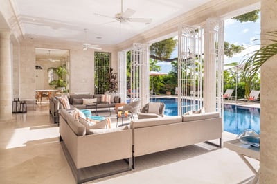 Luxury Villa Photo #15