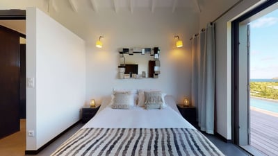Luxury Villa Photo #43