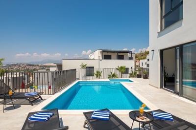 Luxury Villa Photo #21