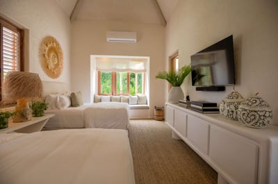 Luxury Villa Photo #63