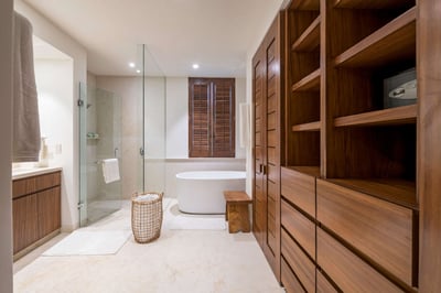 Luxury Villa Photo #30