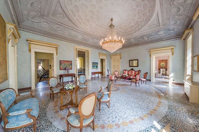 Luxury Villa Photo #12
