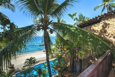 Luxury Villa Photo #3