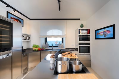 Luxury Villa Photo #35