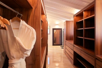 Luxury Villa Photo #27