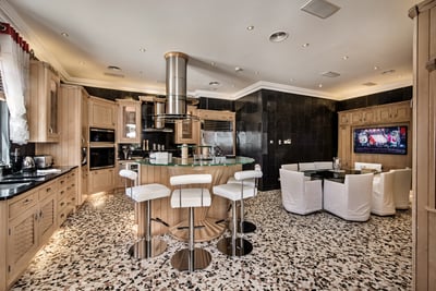 Luxury Villa Photo #19