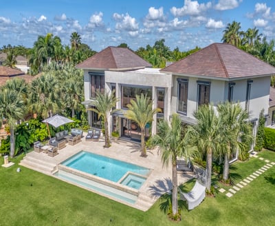 Luxury Villa Photo #5