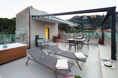 Luxury Villa Photo #5