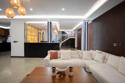 Luxury Villa Photo #14