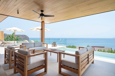 Luxury Villa Photo #13