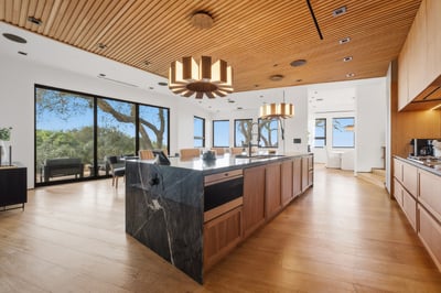 Luxury Villa Photo #37