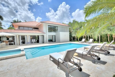Luxury Villa Photo #5