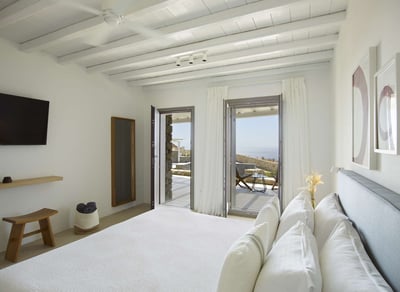 Luxury Villa Photo #13