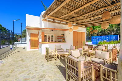 Luxury Villa Photo #15