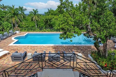 Luxury Villa Photo #4