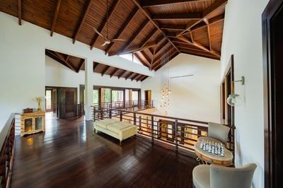 Luxury Villa Photo #24