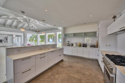 Luxury Villa Photo #8