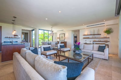 Luxury Villa Photo #7