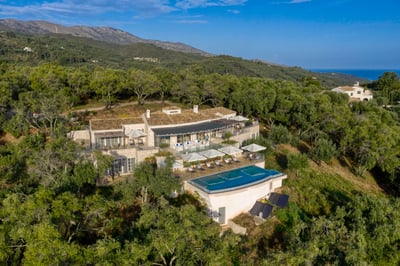 Luxury Villa Photo #2