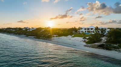 Luxury Villa Photo #9