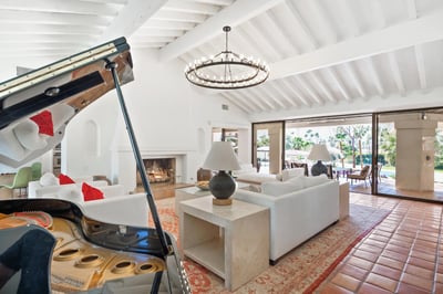 Luxury Villa Photo #24