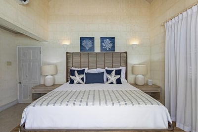 Luxury Villa Photo #16