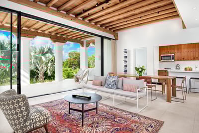Luxury Villa Photo #30