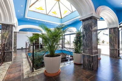 Luxury Villa Photo #30