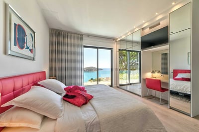 Luxury Villa Photo #23