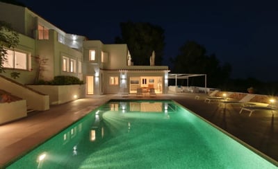 Luxury Villa Photo #6